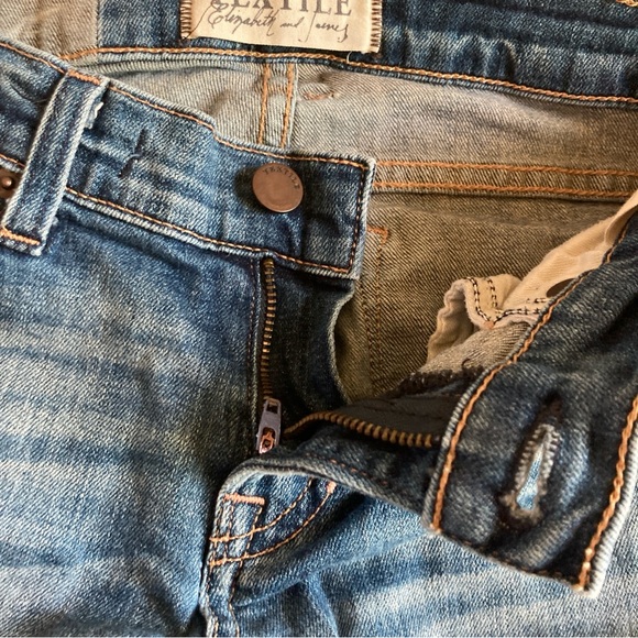 TEXTILE Elizabeth & James Low Rise Debbie Jeans - Picture 10 of 14